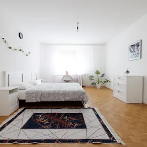 4* Hotel Cozy, Spacious And Charming 4 Bedrooms Apartament